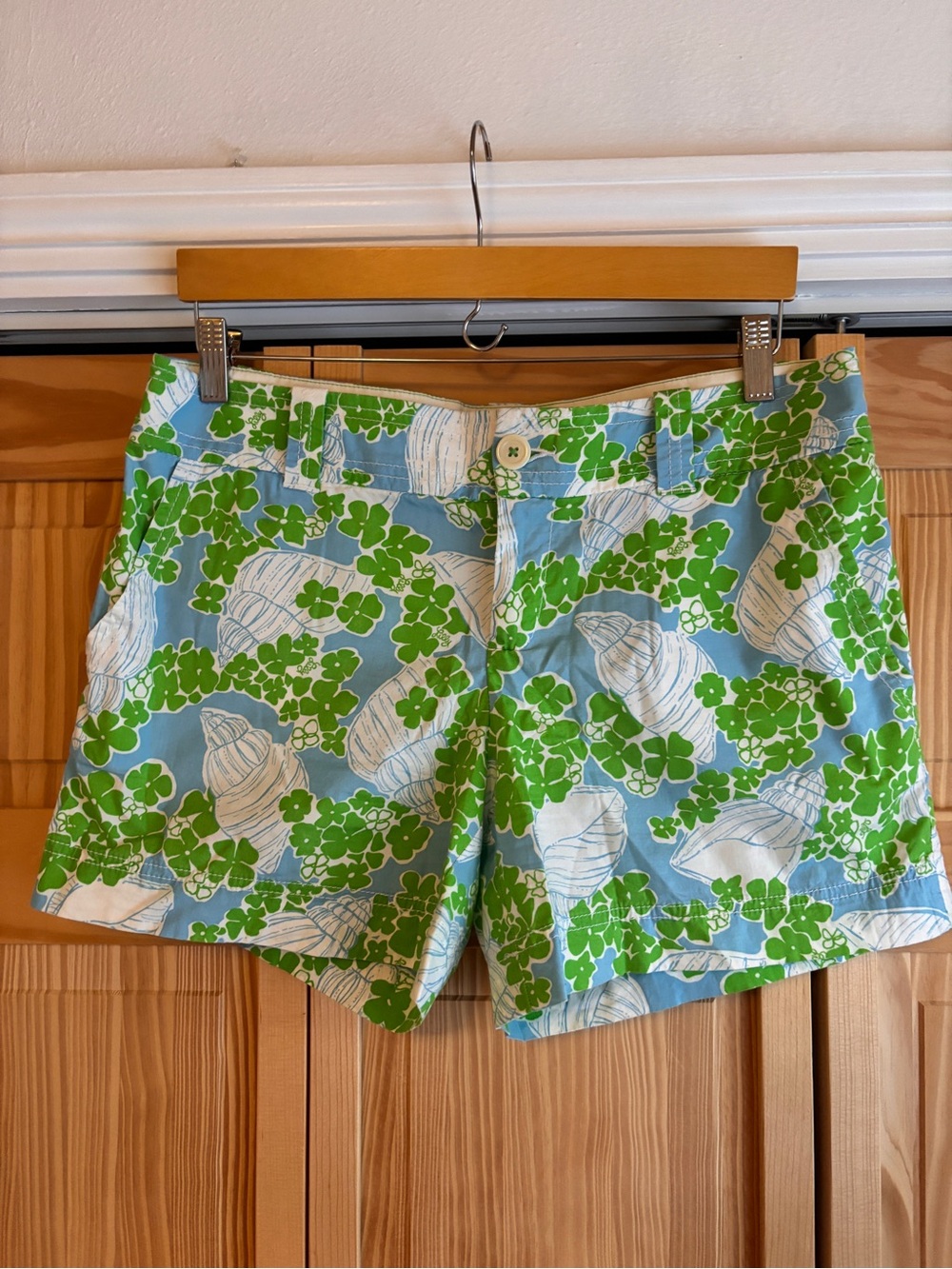 Lilly Pulitzer Women's Blue & Green Floral Shorts